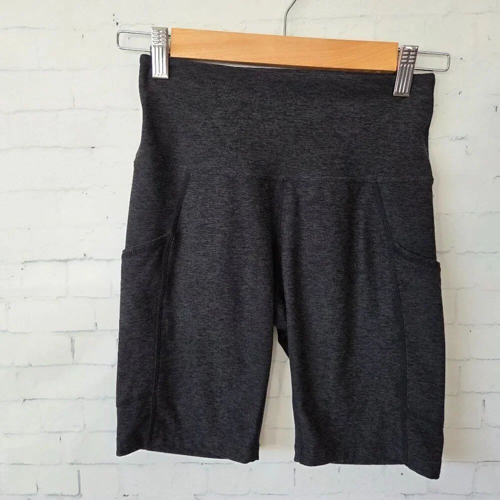 Kirkland Pocket Biker Shorts Size S Heathered Grey Black 8" Inch Inseam Gym Yoga